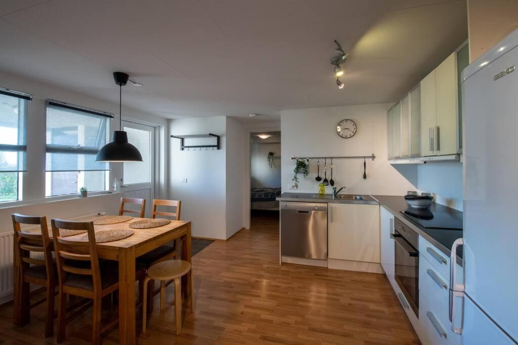 Lovely One Bedroom Apartment In Hafnarfjörður Екстериор снимка